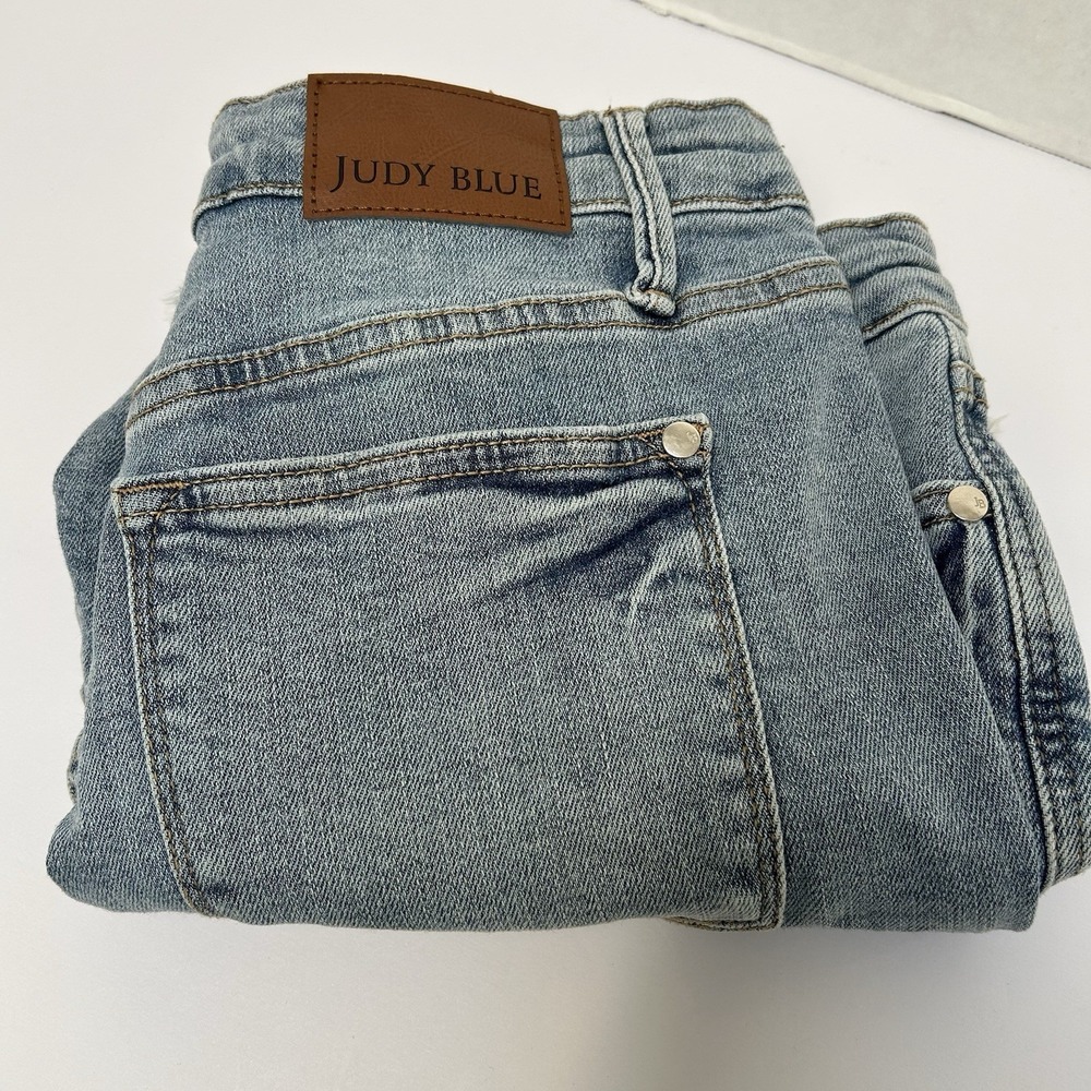 Judy Blue Hi-Rise Tummy Control Top Denim Jean Shorts Size Large Style #150331 - Picture 1 of 5